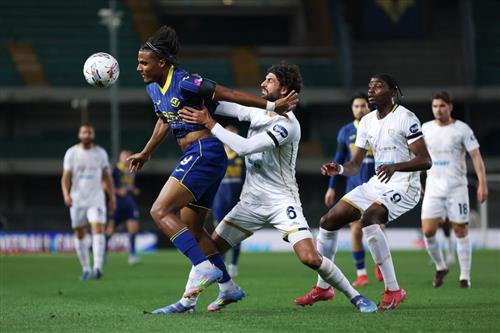 กรีซ เวโรน่า vs กาญารี่