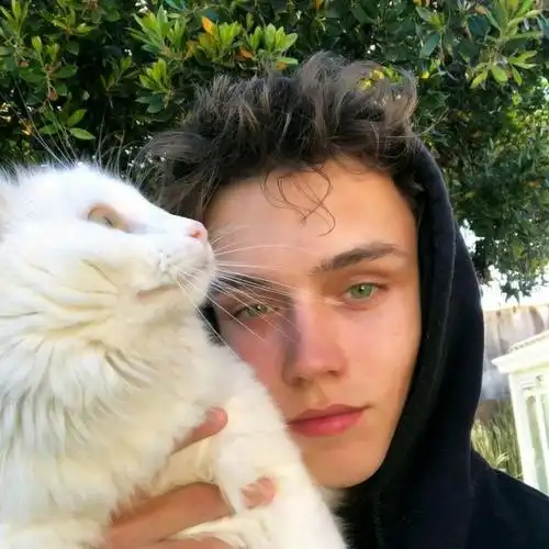 6686体育金牌作者Derek