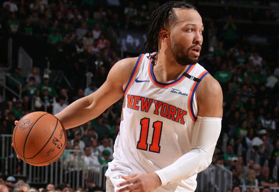 พลังยิงเต็ม! บรันสันยิง 3 จาก 6 ครั้งในควอเตอร์แรกทำ 11 แต้ม 2 รีบาวด์ และ 1 แอสซิสต์