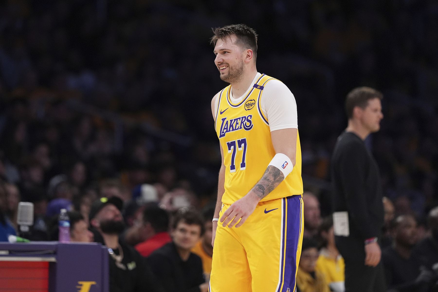 สนามประลอง: ทีม Lakers ขอให้ทีม Mavericks หา Luka เพื่อเพิ่มมูลค่า และผลที่ตามมาคือทุกทีมก็เพิ่มมูลค่าของพวกเขา