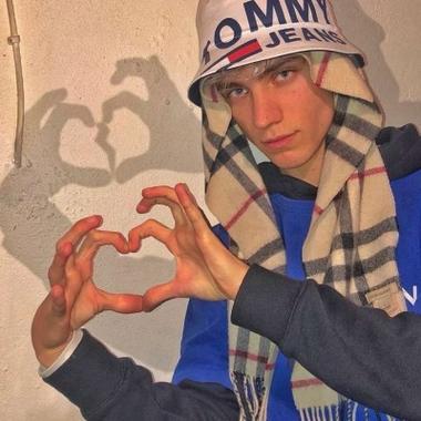 6686体育签约作者Clive