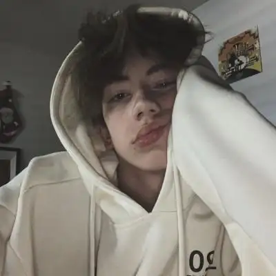 6686体育铁牌作者Kurt